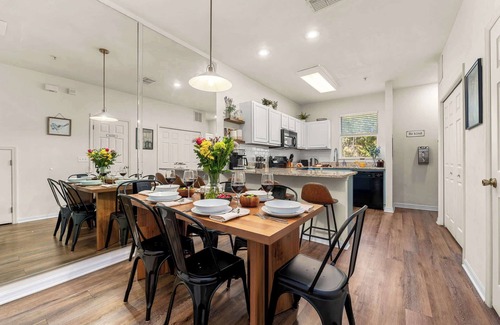 Gainesville Copropriété | Stylish 🌸 Modern Farmhouse Boutique- 2BD Condo
