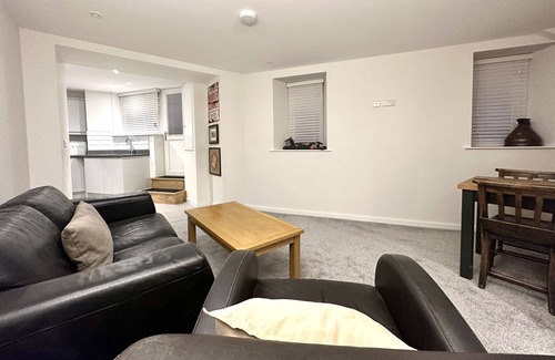 Midsomer Norton Appartement | Stylish modern apartment in Midsomer Norton high st!
