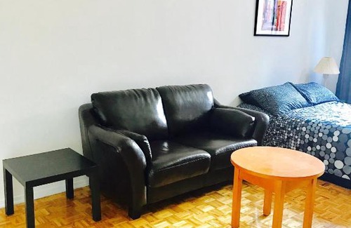 Downtown Montreal Appartement | Stylish Montreal Apartment: Comfortable Stay in the Golden Square Mile