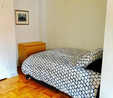 Downtown Montreal Appartement | Stylish Montreal Apartment Comfortable Stay in the Golden Square Mile