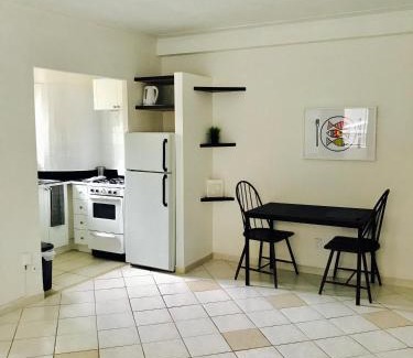 Downtown Montreal Appartement | Stylish Montreal Apartment Comfortable Stay in the Golden Square Mile