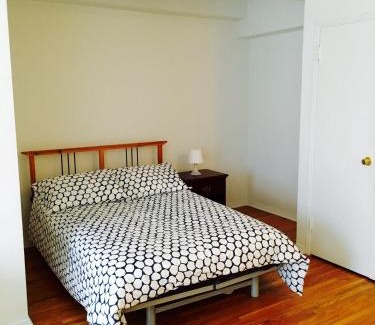 Downtown Montreal Appartement | Stylish Montreal Apartment Comfortable Stay in the Golden Square Mile