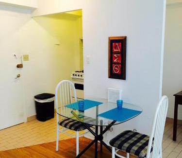 Downtown Montreal Appartement | Stylish Montreal Apartment Comfortable Stay in the Golden Square Mile