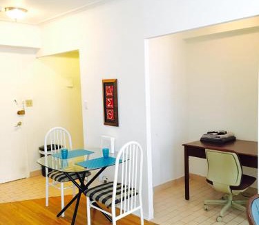 Downtown Montreal Appartement | Stylish Montreal Apartment Comfortable Stay in the Golden Square Mile