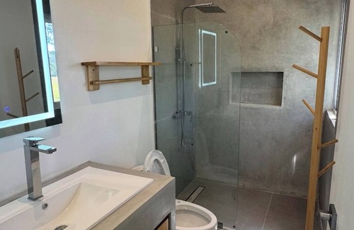 Cuajiniquil Maison | Stylish, New One-Bedroom Casita Close to the Beach and Great Surf Break