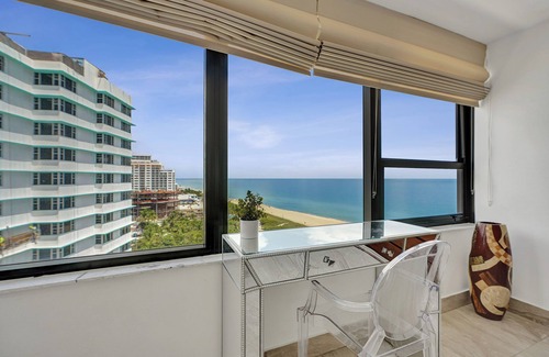 Mid Beach Appartement | Stylish Oceanfront 2 BR 1.5 BA Condo with Resort Amenities, Pools, Gym, Sauna 1402