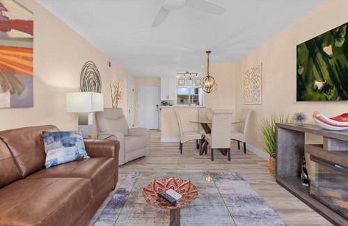 South Scottsdale Copropriété | Stylish Old Town Scottsdale Condo| Pool| Wifi