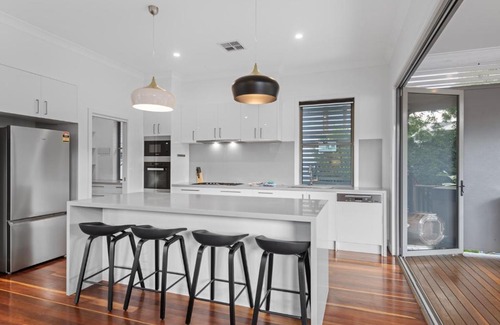 Paddington Maison | Stylish Paddington Home with Outdoor Oasis