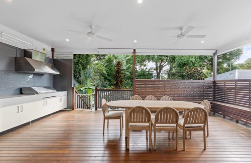 Paddington Maison | Stylish Paddington Home with Outdoor Oasis