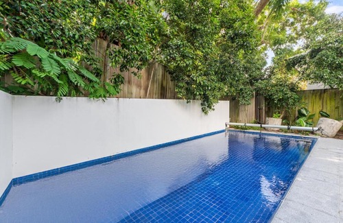 Paddington Maison | Stylish Paddington Home with Outdoor Oasis