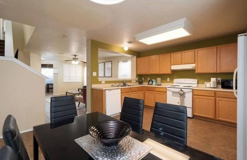 Maverick Creek Maison | Stylish, Pet Friendly | 6 Flags and La Cantera