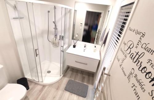 Rolleston Maison | Stylish Private Guest House Ensuite Only