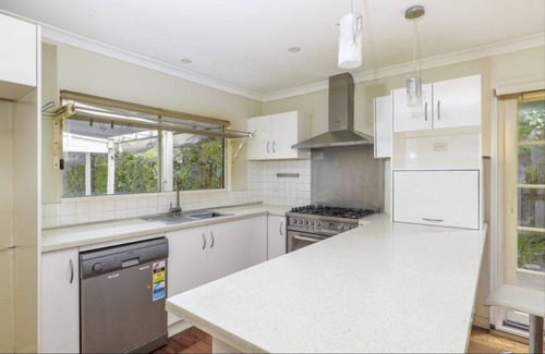 Coburg Maison | Stylish Retreat in the Heart of Coburg