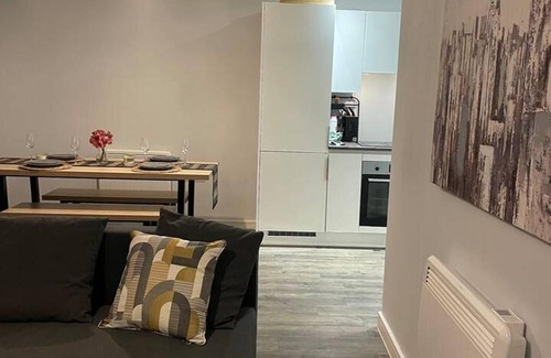 Bordesley Appartement | Stylish Retreat - Sleeps 6 Terrace-2bedroom-petsok