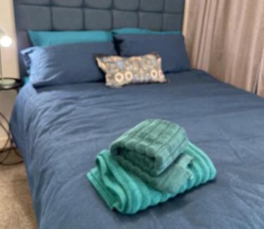 Bordesley Appartement | Stylish Retreat - Sleeps 6 Terrace-2Bedroom-PetsOK