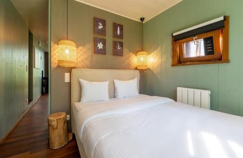 Maubray Maison | Stylish Retreat with Sauna