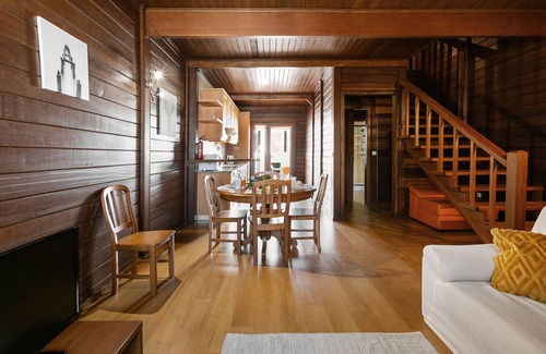 Casais do Rio Appartement | Stylish Rustic Villa - Surf & Golf