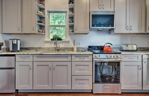 Alta Vista Appartement | Stylish San Antonio Apt with Patio Near River Walk!
