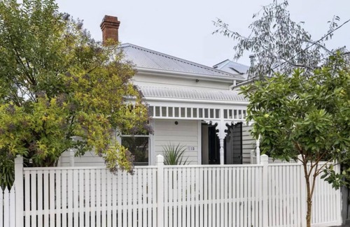 Abbotsford Maison | Stylish Sanctuary in Melbourne's Coolest Suburb