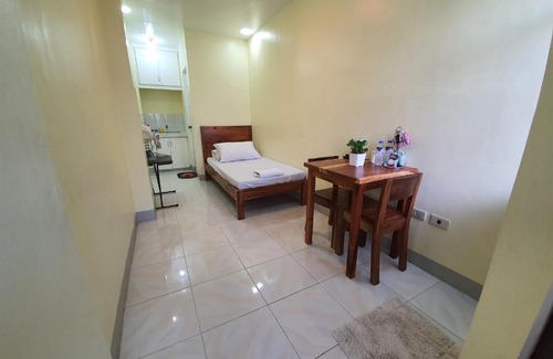 Balibago Appartement | STYLISH SECLUDED 4BR LODGE NEAR ENCHANTED KINGDOM + 2MIN WALK TO BALIBAGO COMPLEX