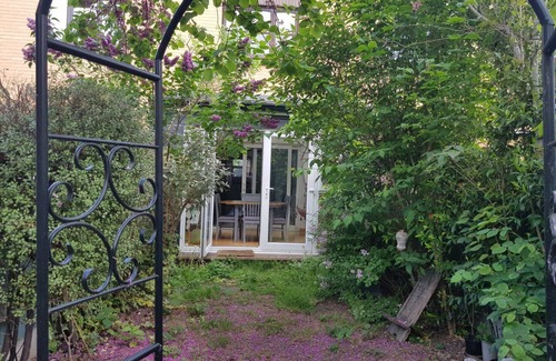Bow West Maison | Stylish & Spacious 3-Bed Home in Vibrant Bow