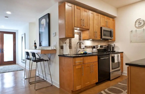 Bethesda Maison | Stylish Spacious Greentree Apartment