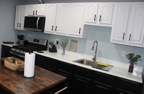 Newark Appartement | Stylish & Spacious Newark Retreat - Perfect for City Getaways!