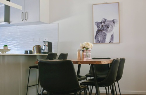 Sandringham Maison | Stylish & Spacious townhouse
