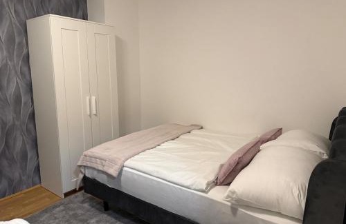 Vienna Appartement | Stylish Stadlau Apartment - Free Parking