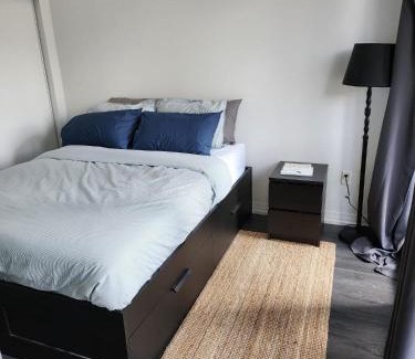 Garden District Appartement | Stylish Stay Toronto Oasis - Reg # STR-2309-HMVRVX exp Feb 21, 2026