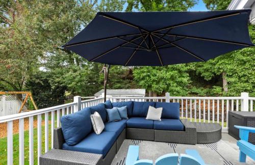 Stoneham Maison | Stylish Stoneham Getaway Playground Game Room