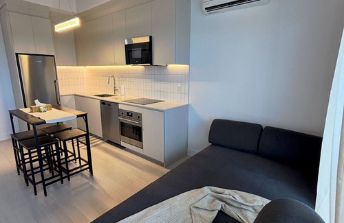 Griffintown Copropriété | Stylish Studio on the 24th floor in Griffintown
