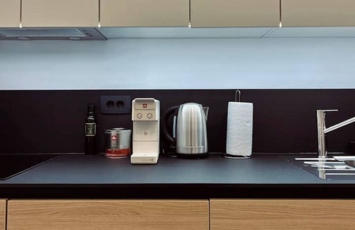 Izola Appartement | Stylish Studio | Terrace & Private Parking Included