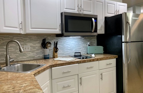 Colorado Springs Appartement | Stylish Studio in Old Colorado City-Shops and Dining Only Steps Away!