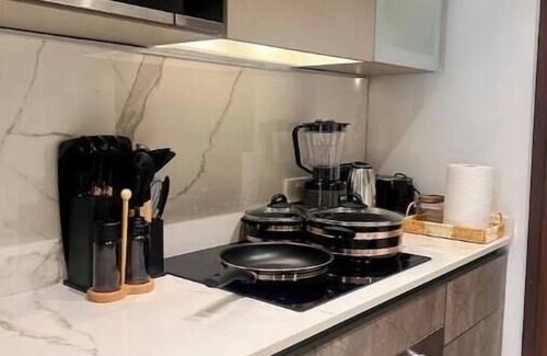 Kweiman Appartement | Stylish Studio w/Fast WiFi 7mins from Airport