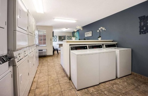 Exchange Place North Maison | Stylish Suite near Statue of Liberty National Monument