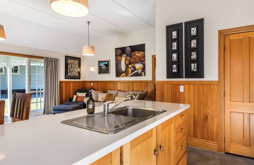 Rangatira Park Maison | Stylish Taupo Villa Retreat