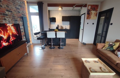 Nieuw-West Appartement | Stylish Top Floor Apartment