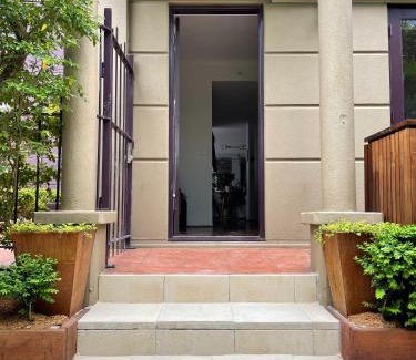 St Kilda Maison | Stylish Townhouse in Melbourne's Playground