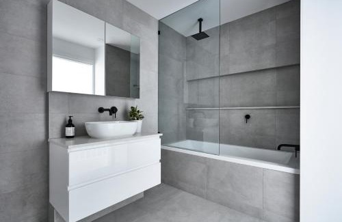 St Kilda Maison | Stylish Townhouse in Melbourne's Playground