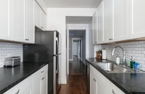 Wrigleyville Appartement | Stylish Two Bedroom - A block from Wrigley Field