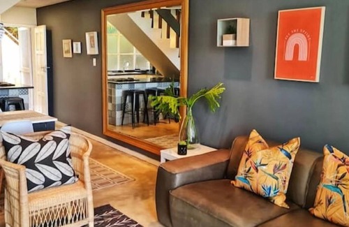 Selection Beach Appartement | Stylish Umdloti beach flat, pool & sea views