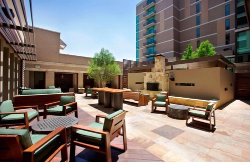 Glencoe Hôtel | Stylish Unit w/Outdoor Pool by Bush Presidential Center