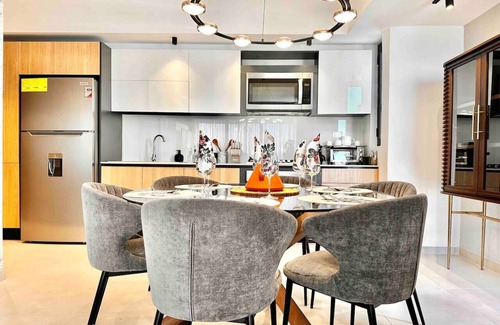 Viejo Arroyo Hondo Appartement | Stylish Upscale Apt with Pool