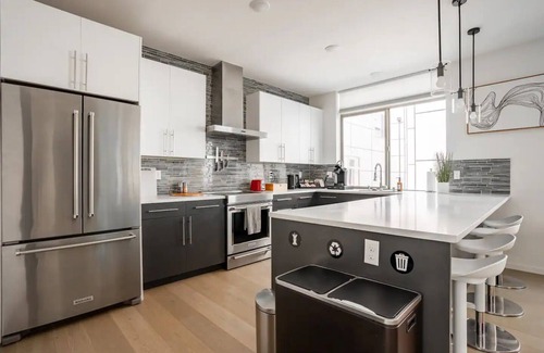 Atlantic Maison | Stylish Urban Retreat w/ Rooftop Deck
