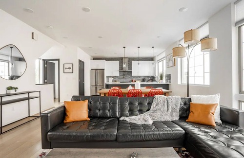 Atlantic Maison | Stylish Urban Retreat w/ Rooftop Deck