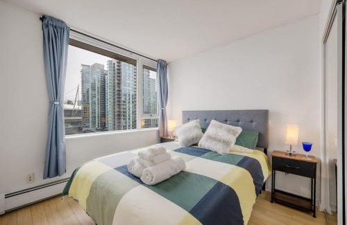 Crosstown Maison | Stylish Vancouver Condo with City Views