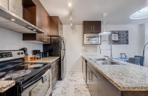 Crosstown Maison | Stylish Vancouver Condo with City Views