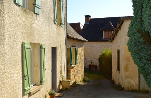 Badefols-d'Ans Maison | Gîte de village élégant avec jardin privé