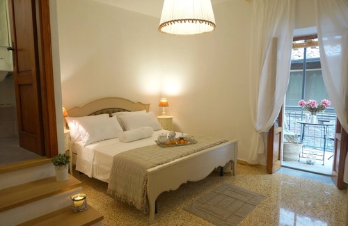 Vicopisano Villa | Maison de village élégante, groupe / famille amicale, 5 minutes à pied des magasins, des restaurants etc.
